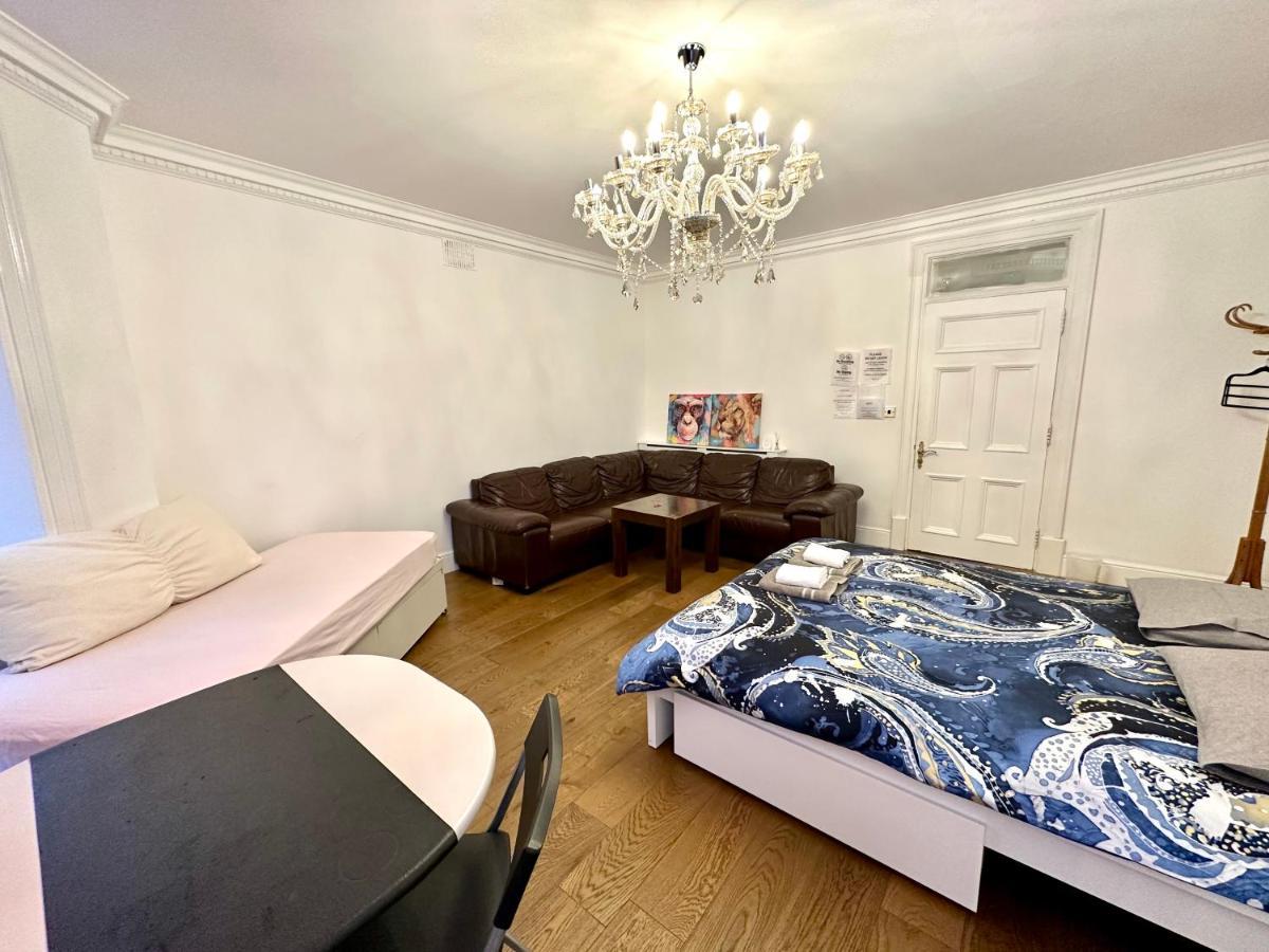 1 Step To Station! Double In Marylebone&paddington, , #room Name Is Tokyo# Gazde/Camere de închiriat